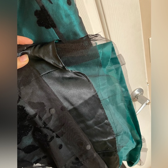 Laura petite Dress - Picture 5 of 5